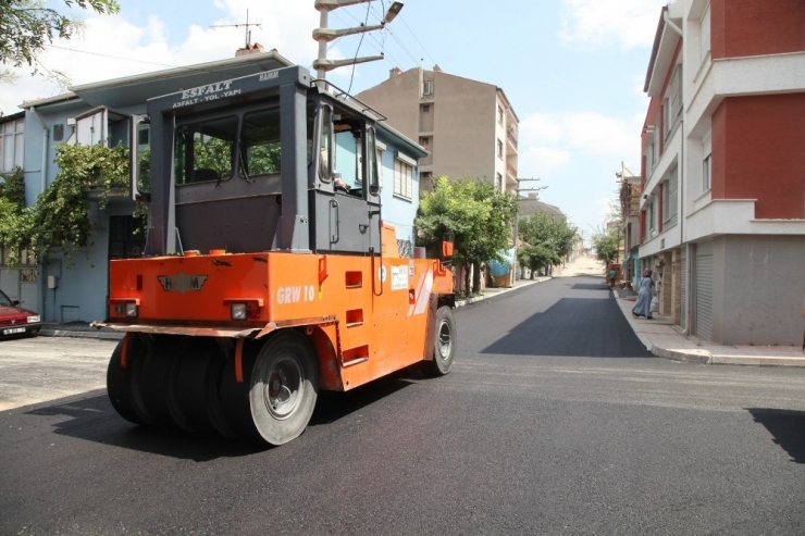 Huzur Mahallesi’nde Asfalt Seferberliği