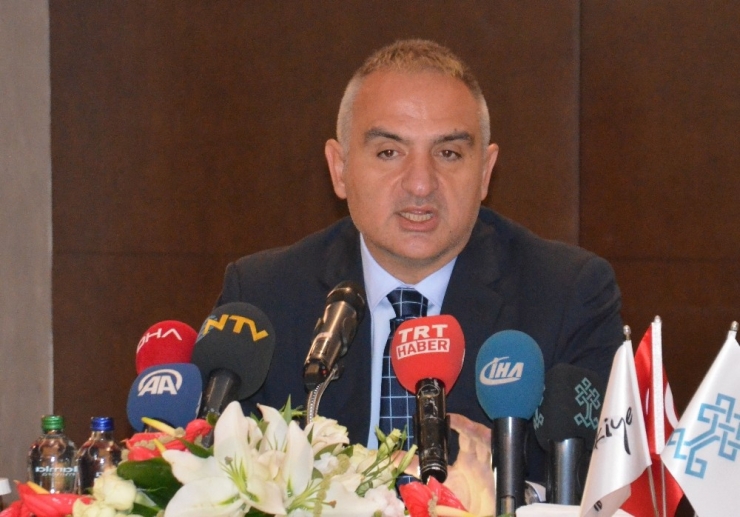 Bakan Ersoy, Moskova’daki Türkiye Festivali’ne Katılacak