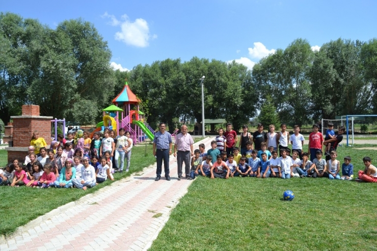 Yaz Kur’an Kursu Öğrencilerinde Piknik Heyecanı