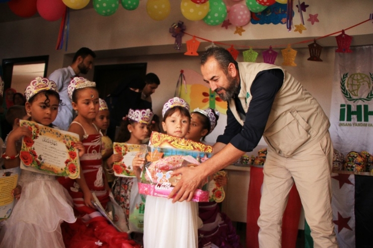 Suriyeli Yetimlerden Arakan’a Yardım