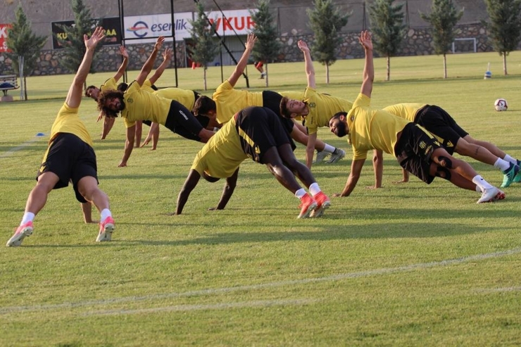 Antrenmanda Erol Bulut’tan ‘İyi Başlangıç’ Vurgusu