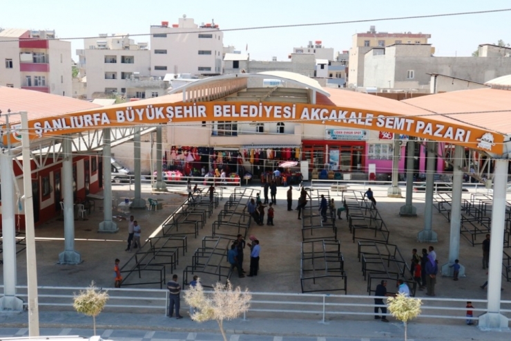 Akçakale’de Semt Pazarı Esnafı Yeni Yerinde İş Başı Yaptı