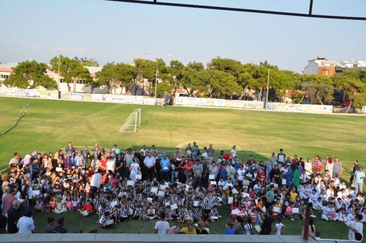 Kırkağaç’ta 450 Sporcuya Başarı Belgesi Verildi