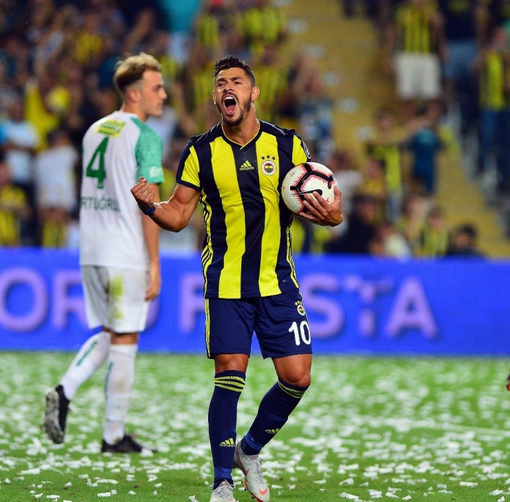 Fenerbahçe’nin İlk Golü Giuliano’dan
