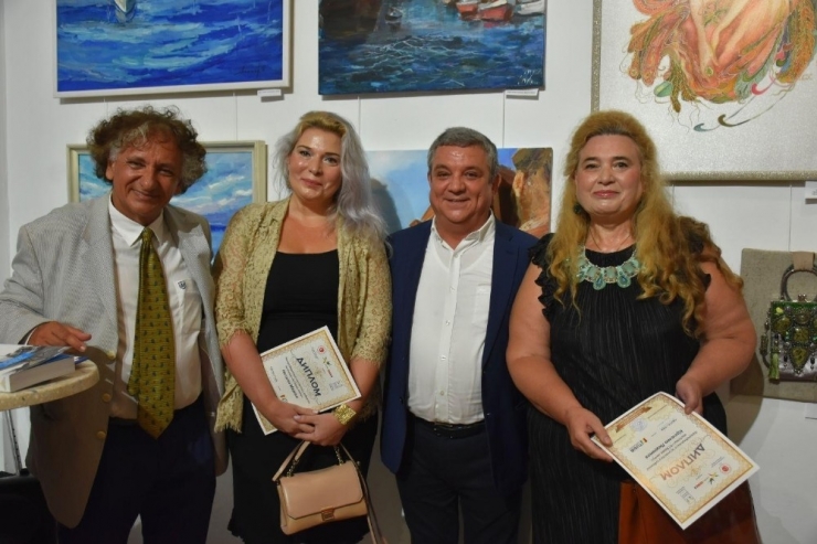 Ukraynalı Ressamlar Kuşadası’nı Çizdi