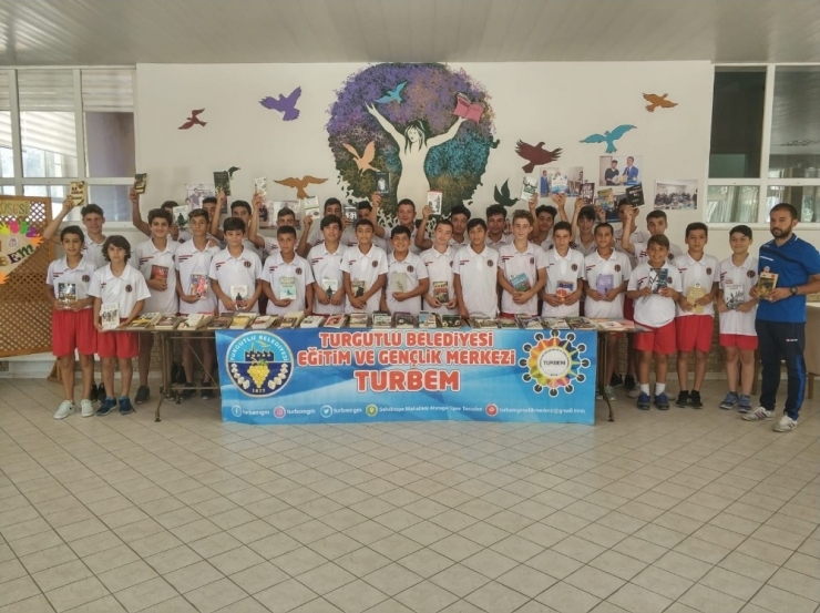 Turgutlu’da ’Ben Okudum Sen De Oku’ Projesi