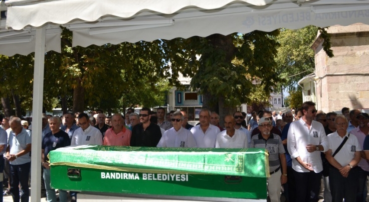 Gazeteci Sayim Alkazak Toprağa Verildi