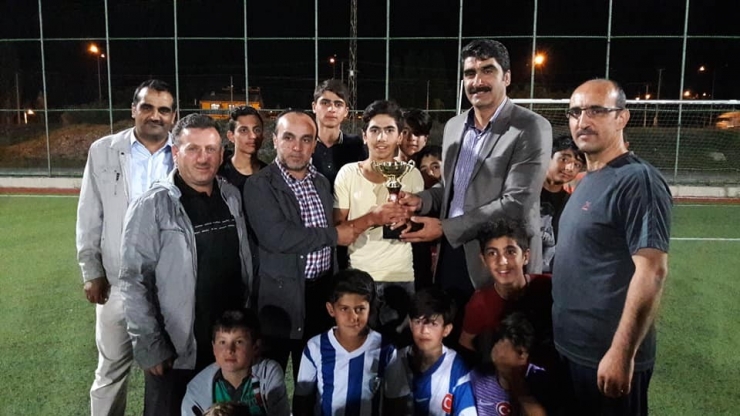 Kur’an Bülbülleri Sahada Da Hünerli