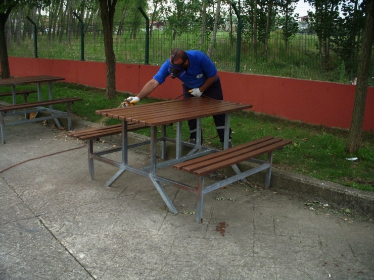 Kartepe Belediyesi’nden Okullara Destek