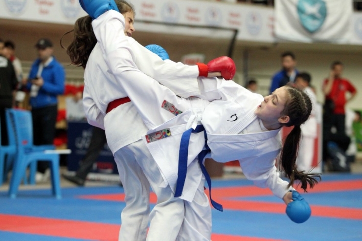 İhlaslı Kareteciler Milli Takım’a Çağrıldı