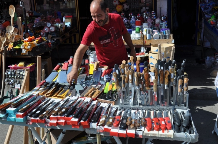 Kars’ta Bıçaklar Görücüye Çıktı