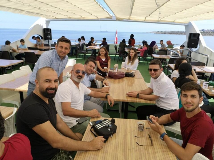 Yetimlerin Annesi De Babası Da Kaymakam Oldu