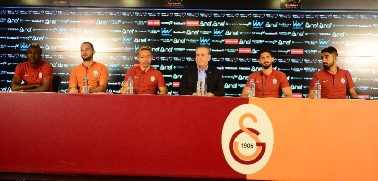 Galatasaray’da Toplu İmza Töreni
