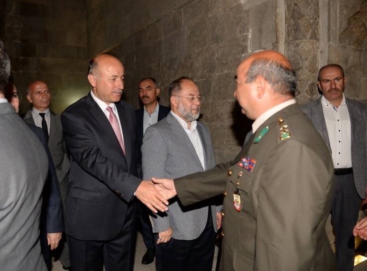 Tarihi Yakutiye Medresesi’nde Bayramlaşma Töreni Düzenlendi