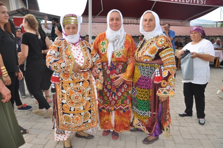 Geleneksel Bayramlar Soğukpınar’da Yaşatılıyor