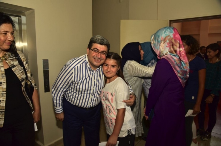 Bayram Sevinci Huzurevi Ve Sevgi Evlerinde Yaşandı