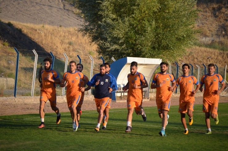 İskenderun Belediye Spor Hazırlıklarını Nevşehir’de Sürdürüyor
