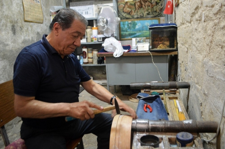 Ununu Eledi, ’Eleğini’ Asmadı