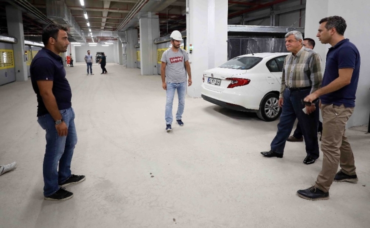 Başkan Karaosmanoğlu’ndan Müjde: “Otoparkımız İlk Bir Yıl Ücretsiz Olacak’’