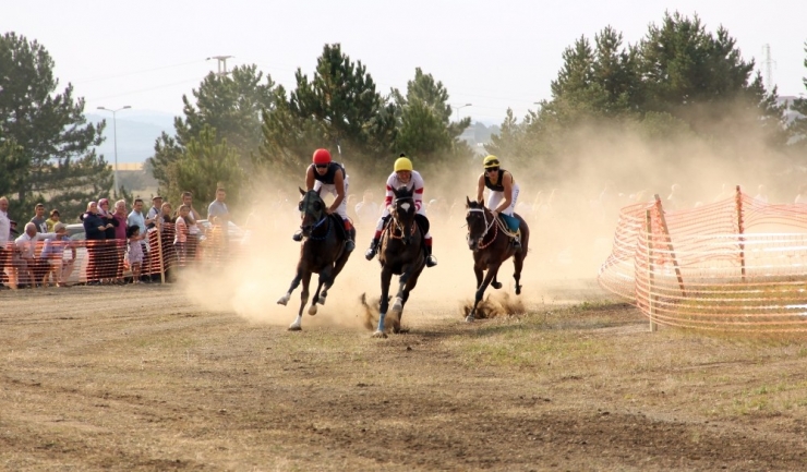 Demba Ba’nın Ayağı Kırıldı