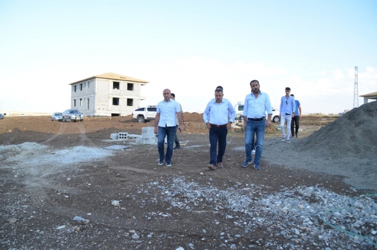 Ağrı Şehir Mezarlığında Çalışmalar Devam Ediyor