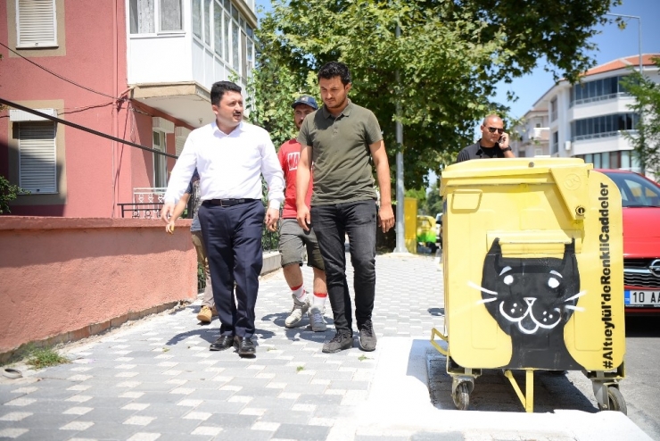 Altıeylül’de Caddeler Renklendi