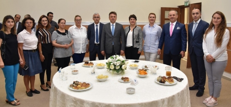 Esogü Personeli Bayramlaştı