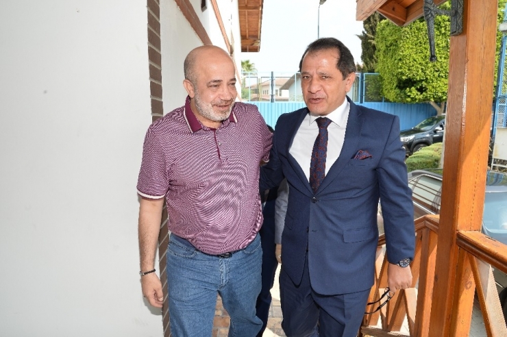 Sancak: "Adana Demirspor Taraftarı Örnek Gösteriliyor"