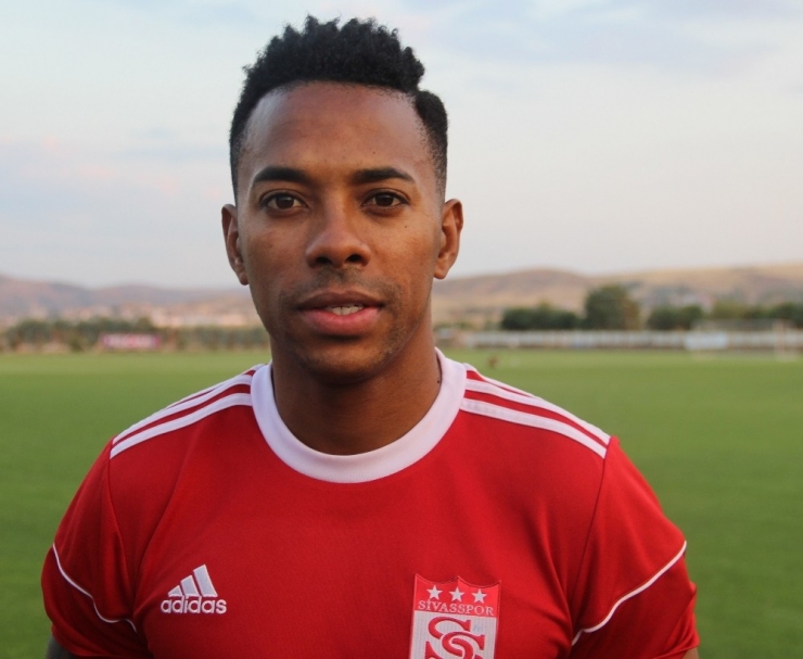 Robinho’dan Var Sistemine Eleştiri