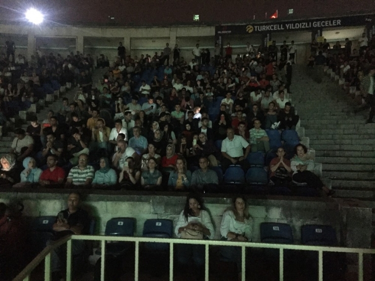 Sanatçı Yavuz Bingöl Ve Piyanist Mehveş Emeç’ten Anlamlı Konser