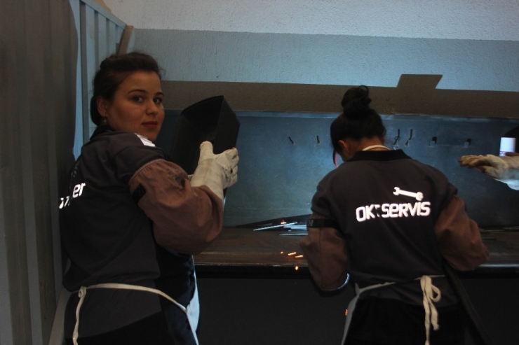 Kadınlar Bir Mesleğe Daha El Attı