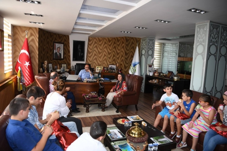 Başkan Üzülmez, Özel Çocuklarla Buluştu