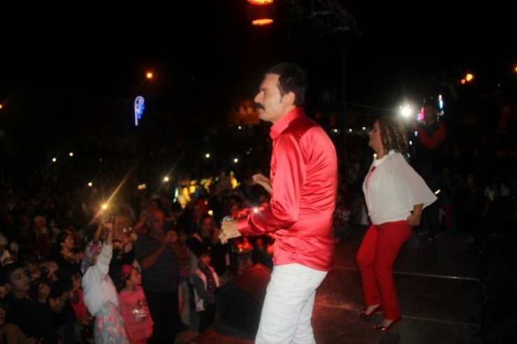 Sanatçılar Ramazan Çelik Ve Sevgi Petek’ten Konser