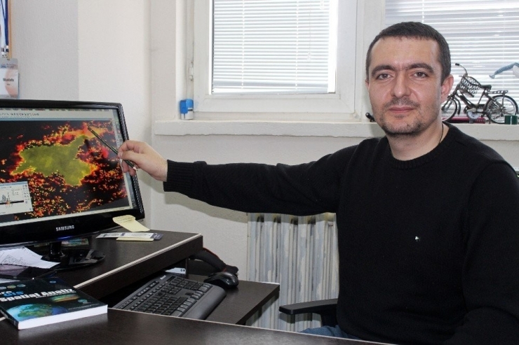 Van Gölü’nün Rengi Neden Değişiyor?