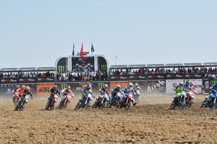 Dünya Motokros Şampiyonası’nın Startı Verildi
