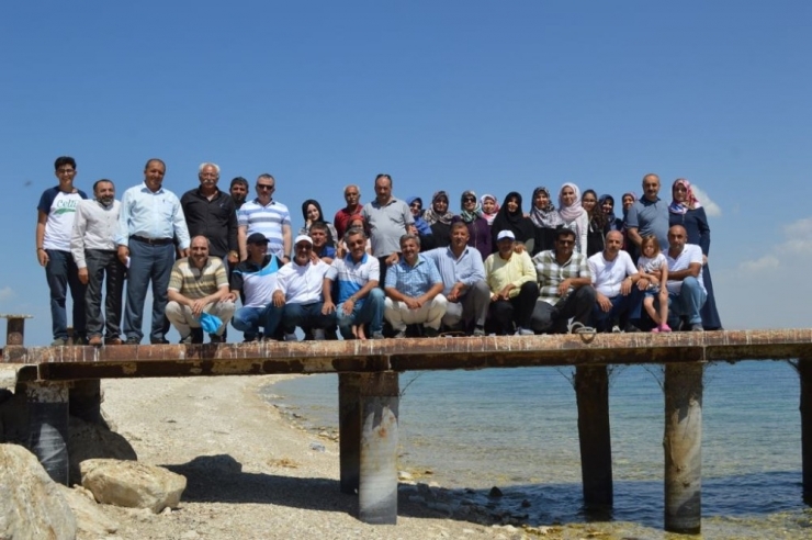 İmam Hatipliler 30 Yıl Sonra Van’da Buluştular