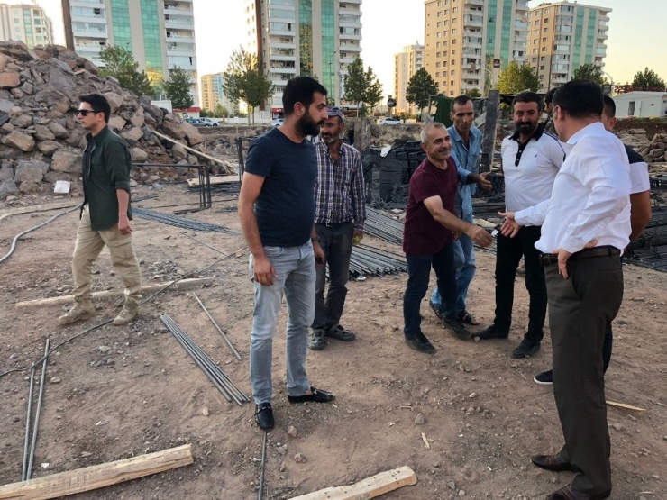 Kayapınar’da Kütüphane Çalışmaları Sürüyor