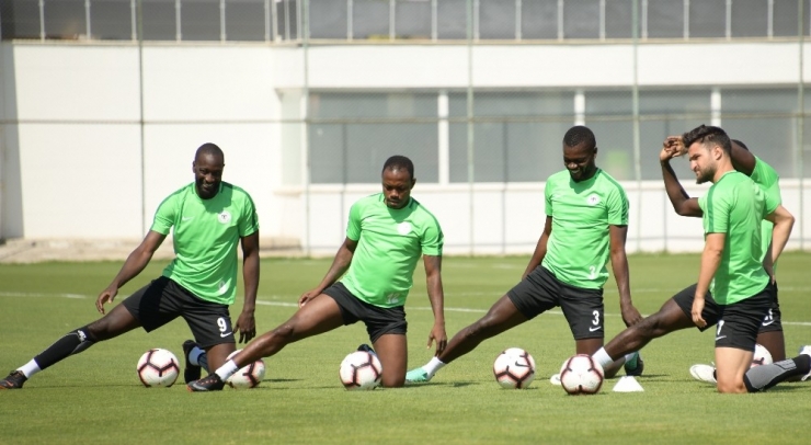 Atiker Konyaspor’da 6 Oyuncu Milli Takımlara Davet Edildi