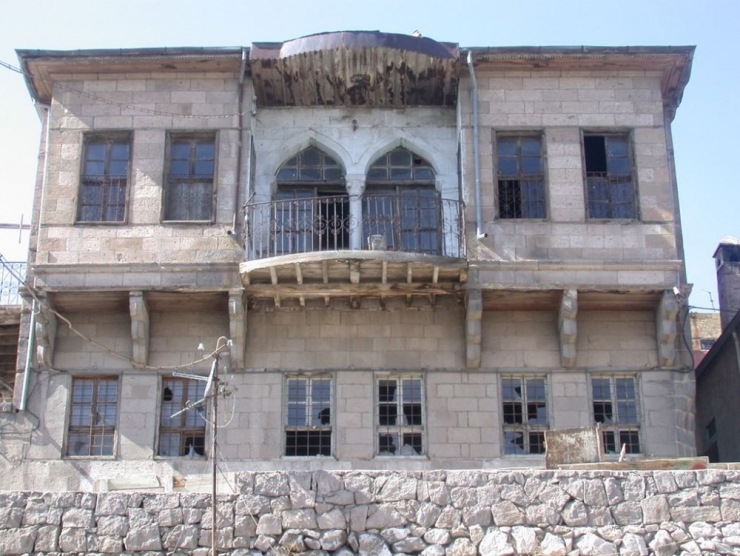 Niğde’de 7 Tarihi Konak Kamulaştırıldı