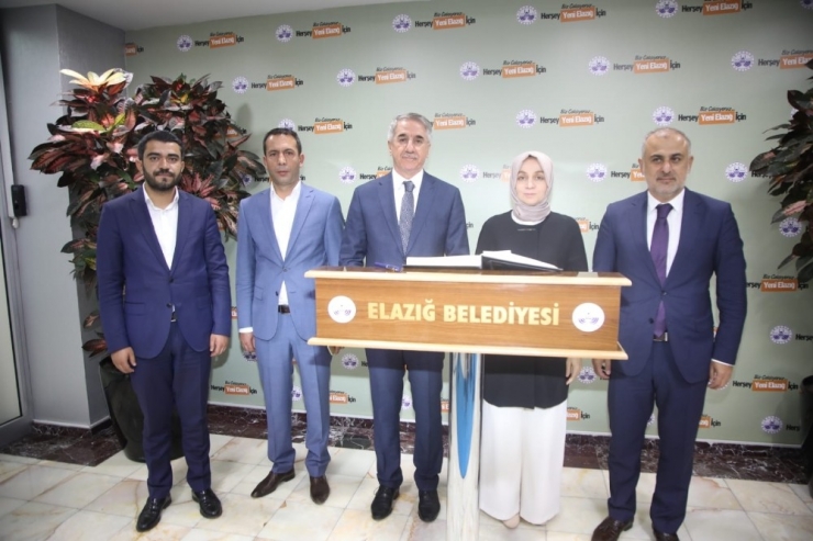 Ak Partili Usta, “Elbüs’ler Kendi Gücümüzü Görmemizi Sağlayan Önemli Bir Çalışma”