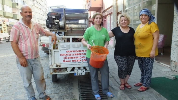 Balıkesir’de Mobil Salçacı Kadınların İşini Kolaylaştırdı