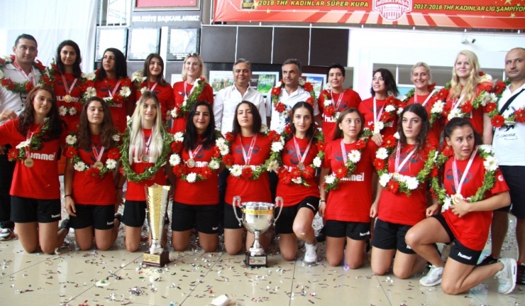 Süper Kupayla Dönen Paşa’nın Meleklerine Muhteşem Karşılama