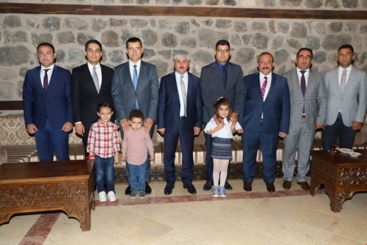 Vali Doğan, Görev Yerleri Değişen Vali Yardımcısı Ve Kaymakmlarla Bir Araya Geldi