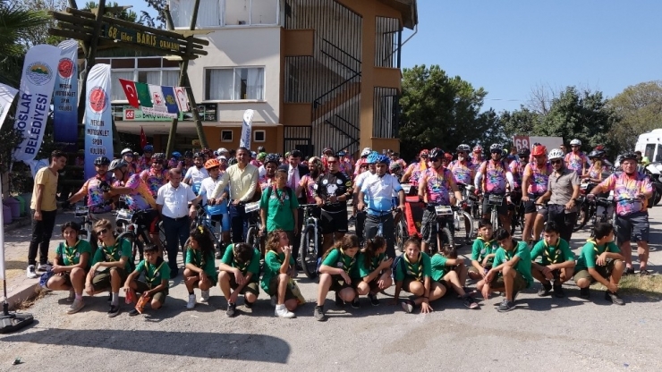 Bisiklet Tutkunları ’Pedalda Engel Yok’ Sloganı İle 450 Kilometre Pedal Çevirecek