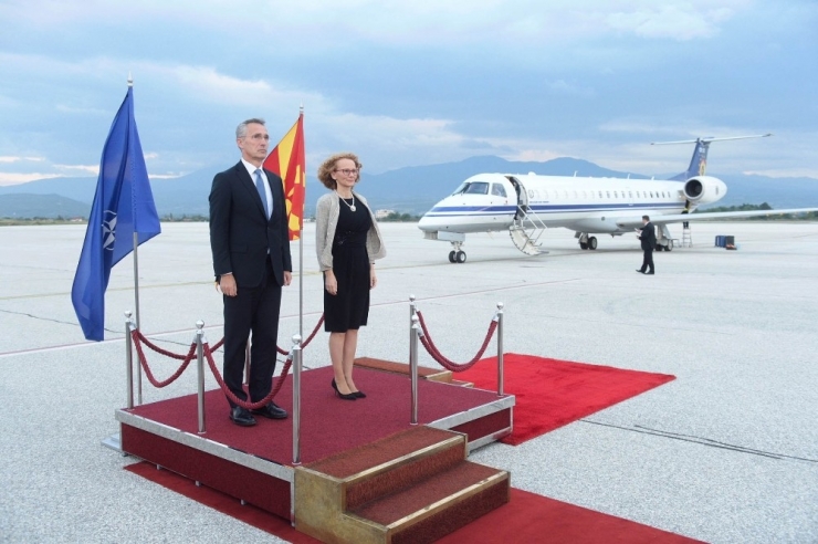 Nato Genel Sekreteri Stoltenberg Makedonya’da