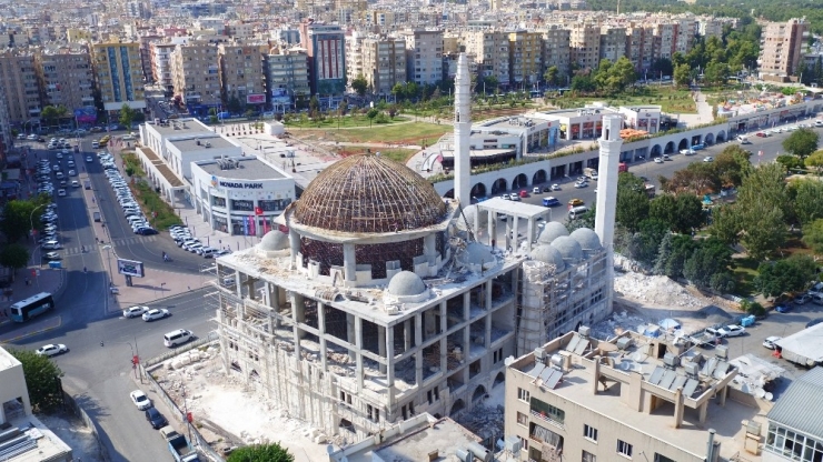 11 Nisan Külliyesinde Çalışmalar Sürüyor