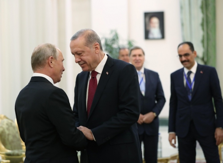 Cumhurbaşkanı Erdoğan Putin İle Görüştü