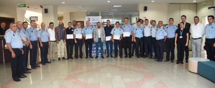 İzmit Belediyesi’nde Yılın Personelleri Ödüllendirildi