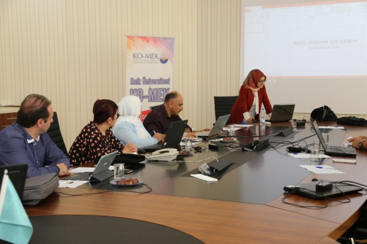 Ko-mek’ten İl Sağlık Müdürlüğü’ne İletişim Eğitimi