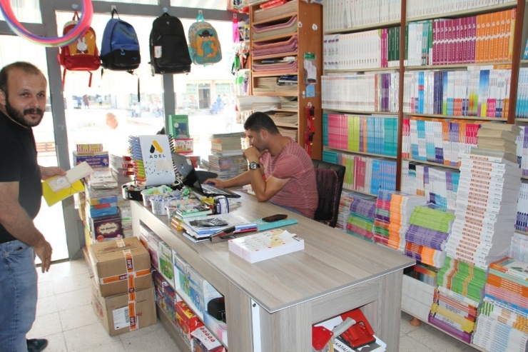 Malazgirt’te Okul Alışverişi Telaşı